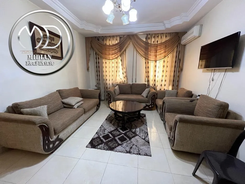 شقة في Al - Shmaysani