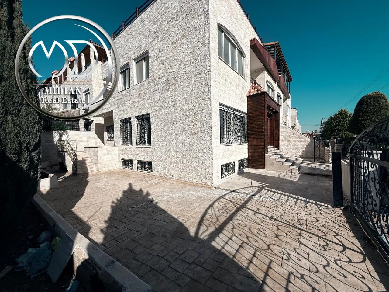 فيلا في Adihairah