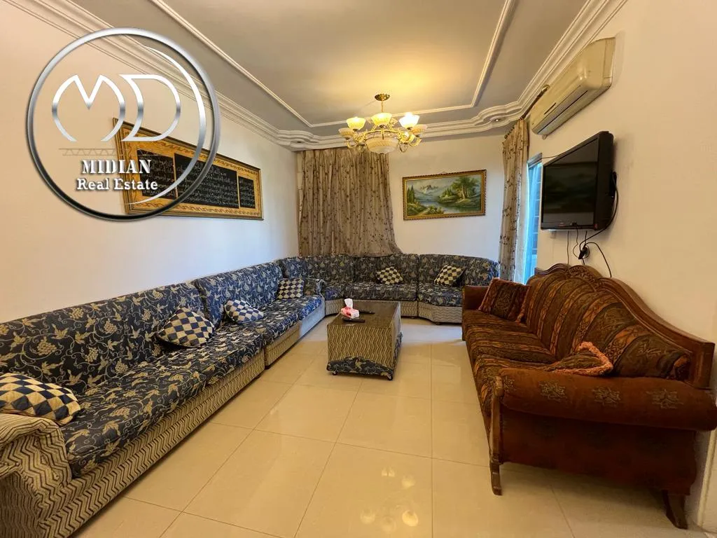 شقة في Al - Shmaysani