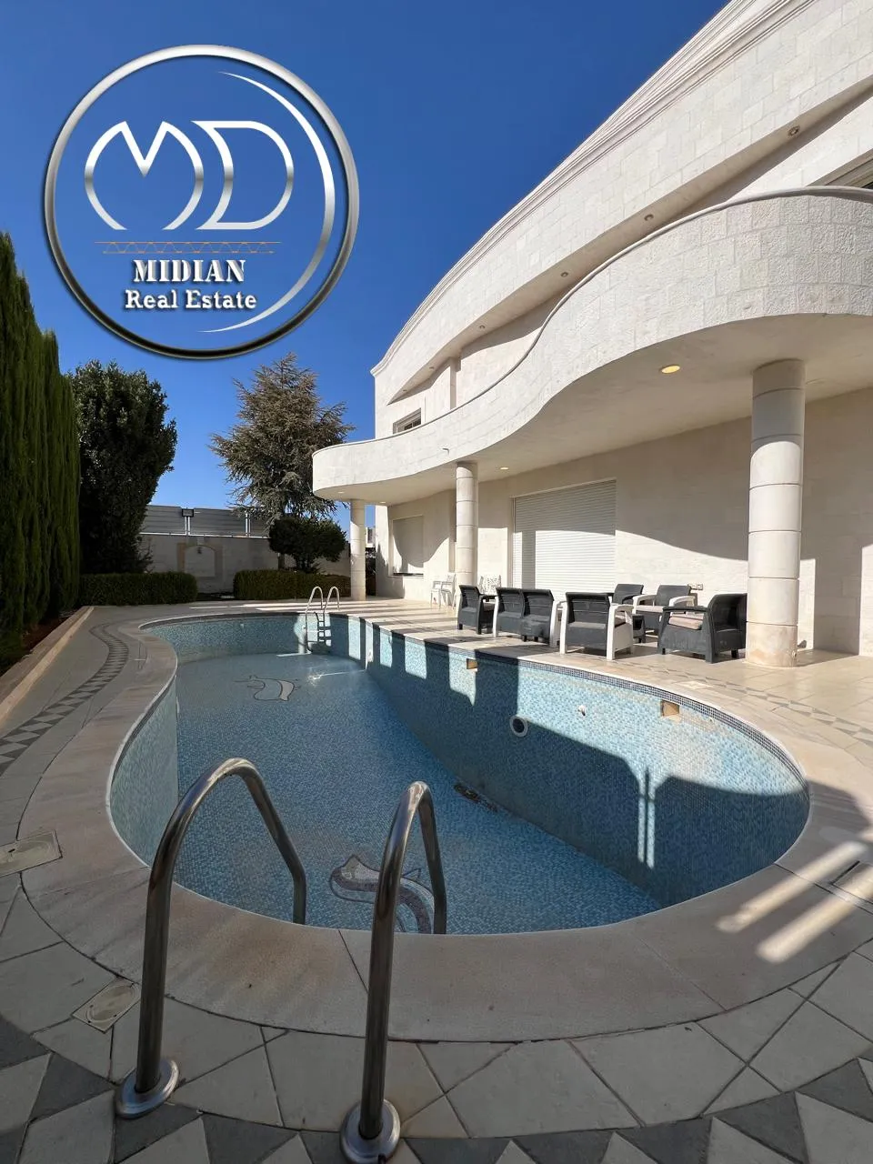 فيلا في Adihairah